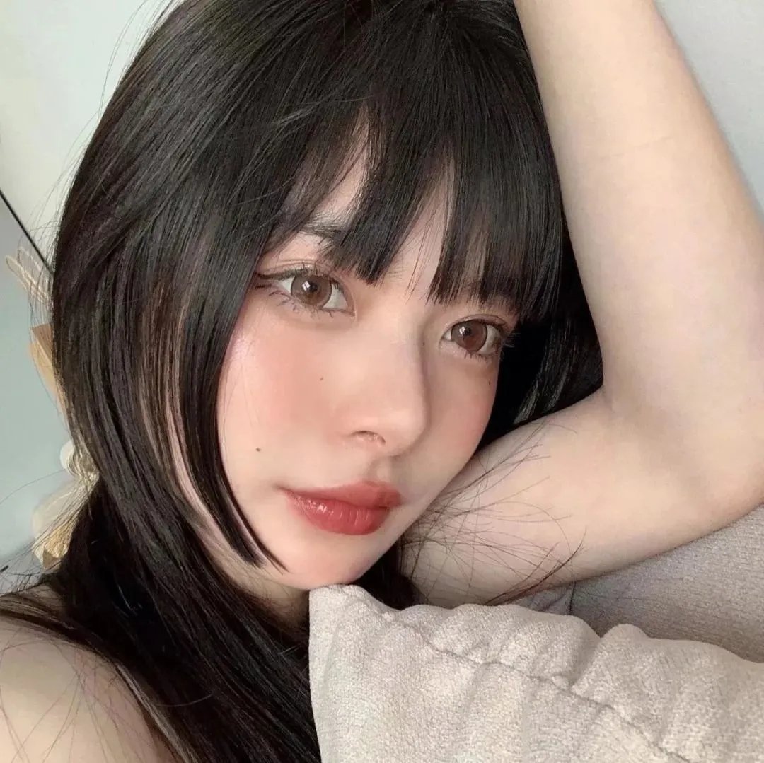 出水红莲